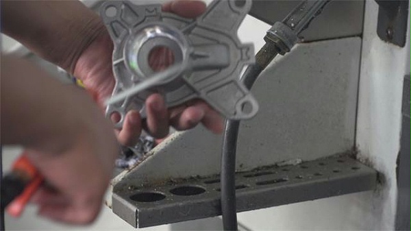 英吉切削液鋁件加工